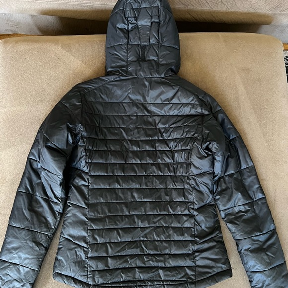Barely worn Columbia Puffer Jacket - Picture 2 of 4